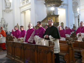 Abschlussvesper der Bischofskonferenz mit Spendung des Bonifatiussegens (Foto: Karl-Franz Thiede)